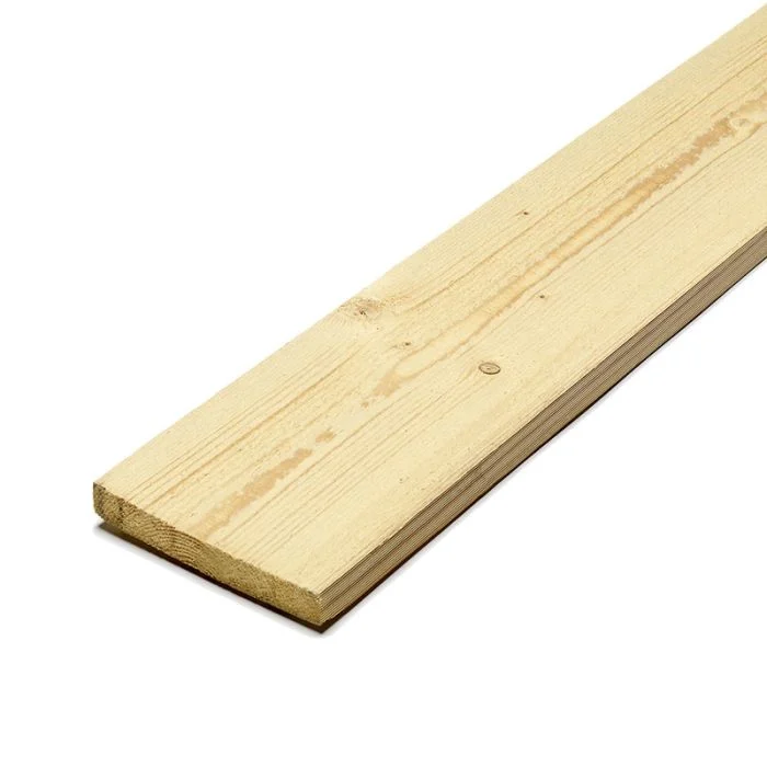 Oavslutad Klädselbräda 22x145 3600 plank med synlig ådring på vit bakgrund.