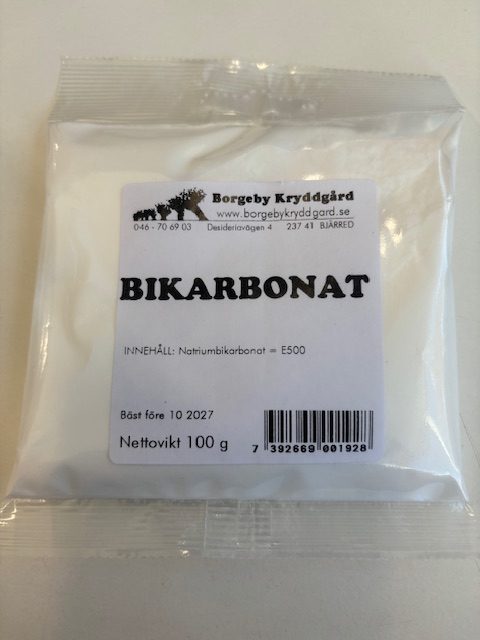 Bikarbonat 100g med svensk märkning och streckkod.