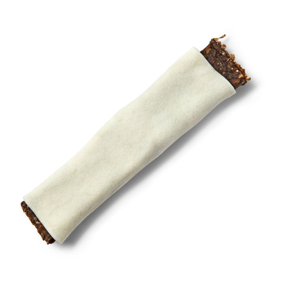 RAUH Beef Toast M är ett rektangulärt tuggben som är inlindat i ett vitt råhudsark.