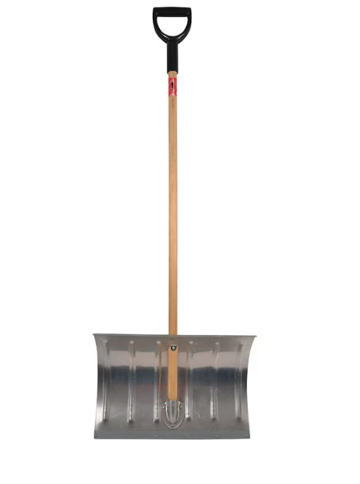 Snöskyffel 50cm: metallblad, trähandtag, svart plastgrepp.