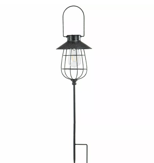 Lampa/Solcell Pinne Svart Ant: svart sollykta med trådbur och spetsig markpinne.