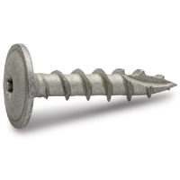 Närbild av en silverfärgad metallskruv med platt huvud och vass spets, liggande på sidan.