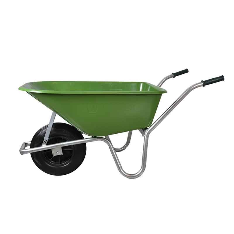 SKOTTKÄRRA 100 L GRÖN, grön skottkärra med svart enkelhjul och metallhandtag, vy från sidan.