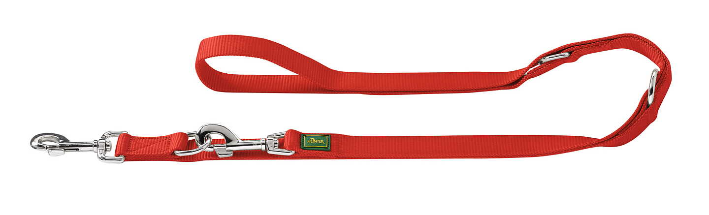 HUNTER ställbart koppel röd - 10/200 nylonkoppel med metallspänne på vit bakgrund.
