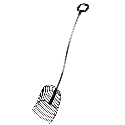 SVERIGEGREPEN: Svart och silverfärgad skopspade med långt skaft och brett slitsat plastblad.