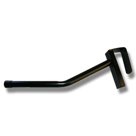 En svart Sadelhängare portabel med böjt handtag och platt ände.