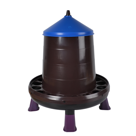 FODERAUTOMAT 8KG ÅTERVUNNEN PLAST med blått lock, brun kropp och lila botten mot vit bakgrund.