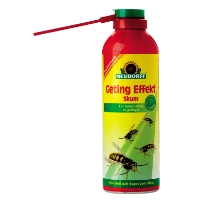 GETING EFFEKT 300ML SKUM, rödgul burk med getingbilder och ett långt rött munstycke.