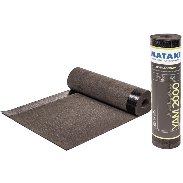 En rulle UNDERLAGSPAPP YAM 2000 MB 320 (15x0,70m) svart underlagstäckning för tak, delvis avrullad.