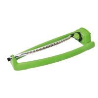 VATTENSPRIDARE OSCILLERANDE Yardsmith: grön sprinkler med böjd metallstång, plastram.