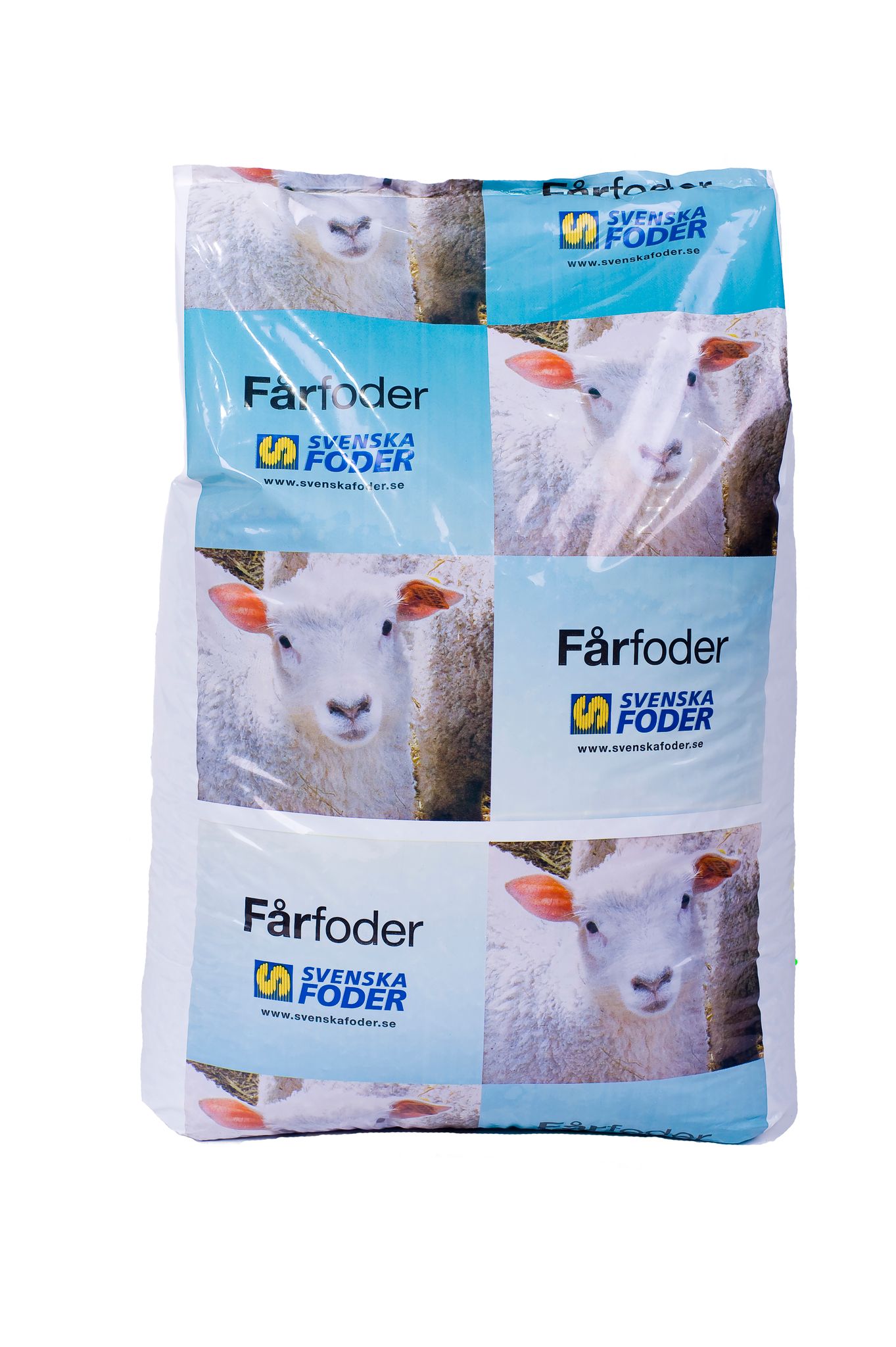 Fiol Grönmix 15 kg fårfoder med bilder av får och Svenska Foder-märkning på påsen.