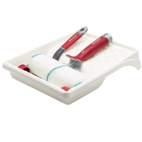 ROLLERSET 18CM + PENSEL ELITE innehåller en färgbricka, roller och pensel med rött skaft.