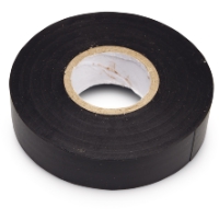 En rulle svart eltejp mot en vit bakgrund.