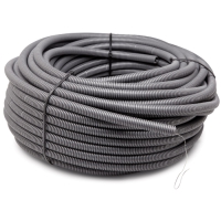 En upprullad FLEXRÖR 3422 20MM 25M BÅREBO säkrad med svarta band.