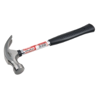 En klohammare med svart handtag och silverfärgat huvud.