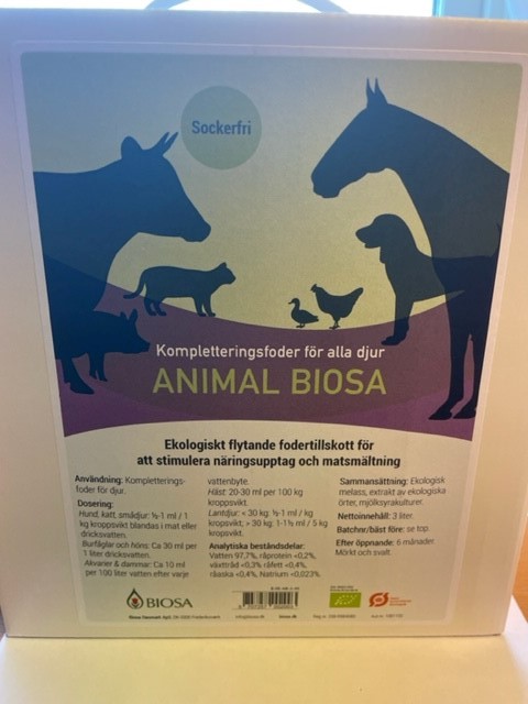 Etikett för Biosa Horse 3 L, ett ekologiskt kosttillskott för hästar, på svenska.