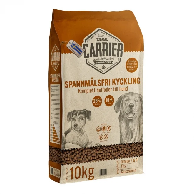 Påse Carrier Spannmålsfri Kyckling 10 kg hundfoder med två hundillustrationer och svensk text.