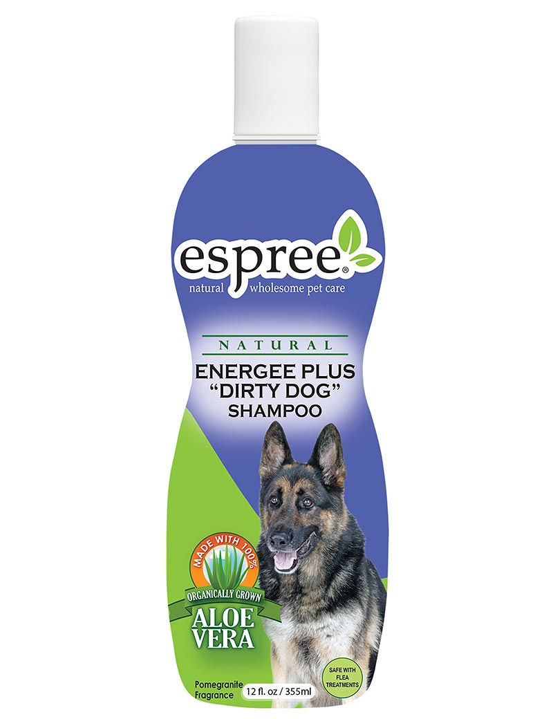 Energee Plus Shampoo-flaska med en schäferhund avbildad på etiketten.