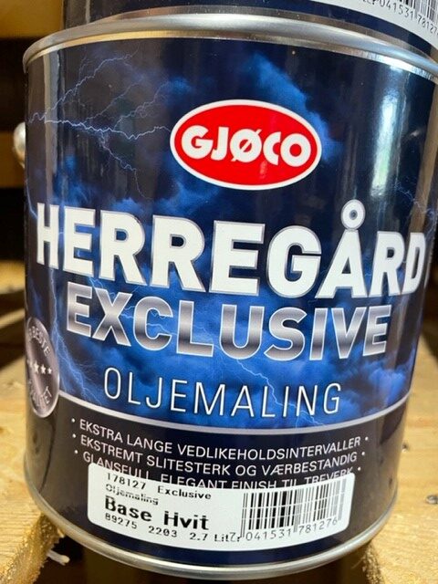 Burk med exklusiv oljemaling base hvit 2,7LITER med norsk textetikett.