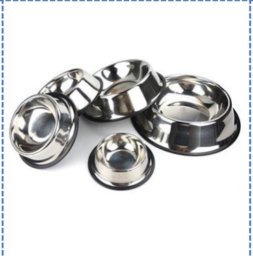 Fem Rostfri skålar i rostfritt stål i olika storlekar mot en vit bakgrund.