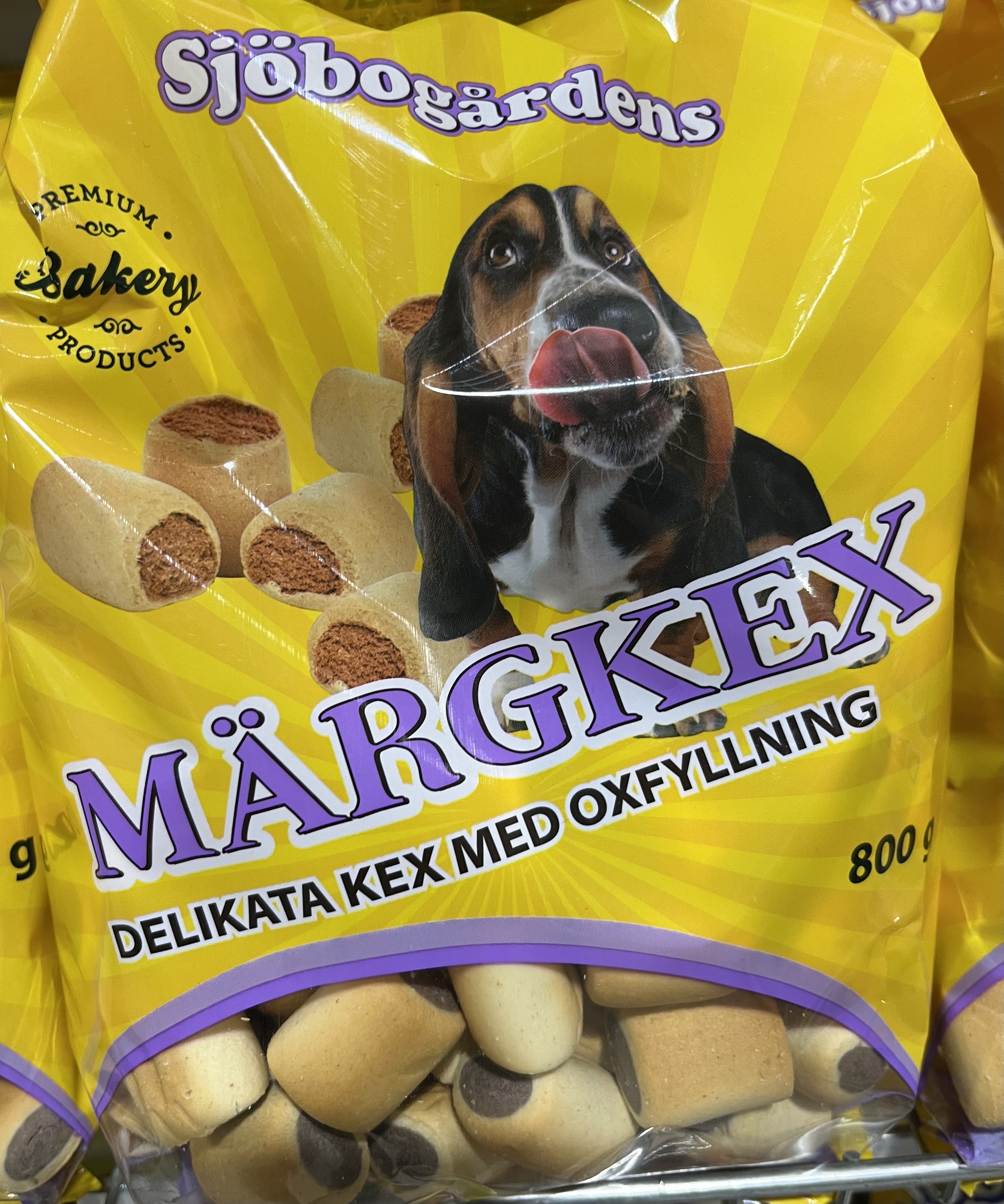 Märgkex 800g Svenska hundkex i lila och gul förpackning med hundmotiv.