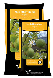 Två Medelhavsjord YK 40 l påsar med gröna citroner och vita blommor på förpackningen.