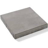 Klassik platta 400*400*50 grå betongplatta på vit bakgrund.