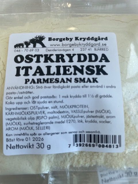 Ett paket Borgeby Ostkrydda Italiensk kryddblandning med svensk text på etiketten.