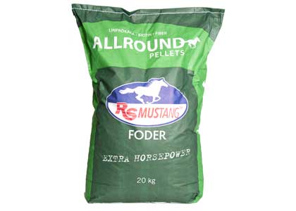 En 20 kg påse med RS Mustang® Allround Pellets hästfoder.