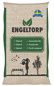 Påse märkt SÅJORD 50 LITER med bilder av en kvinna som vattnar växter och ett träd.