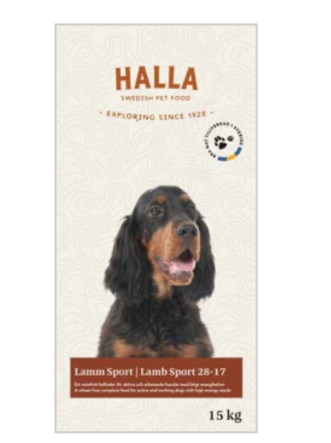 Hund på Halla svensk djurfoderpåse märkt Lamb Sport 28-17, 15 kg storlek.