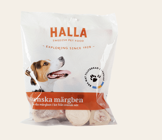 Påse med Halla Märgben Svensk Nöt Frysta 0,9kg med hund- och benbitar synliga i förpackningen.