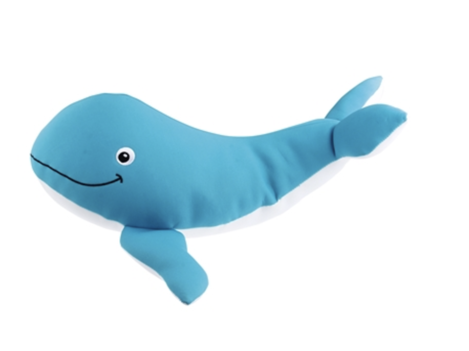 VAL "BADLEKSAK" blåvalsplysch med leende ansikte på vit bakgrund.