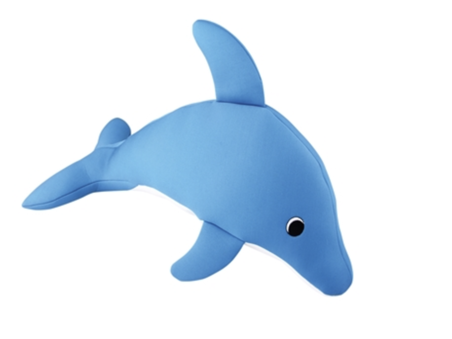 DELFIN "BADLEKSAK" 40,5CM blå plyschdelfin med fena och vit undersida på vit bakgrund.