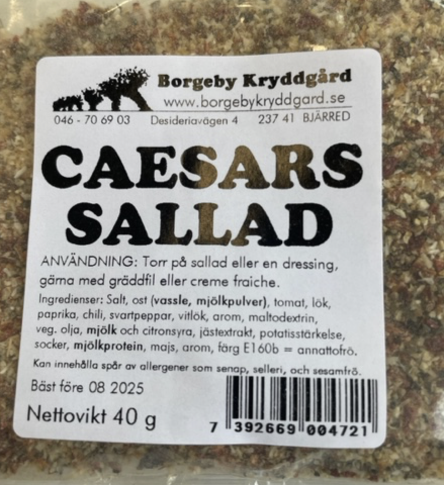 SALLADSKRYDDA CAESAR (40 G): Svensk Caesarsalladskryddmix med användningsdetaljer.