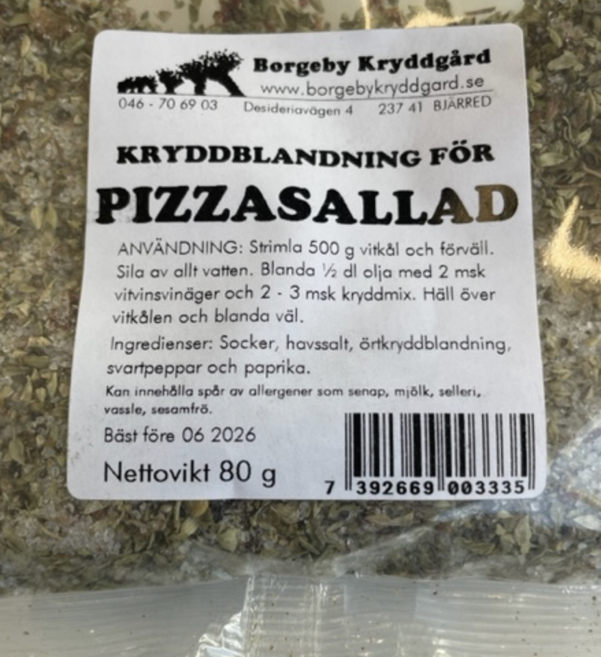 80g förpackning PIZZA SALLAD KRYDDMIX med svensk text och tillagningsanvisning.