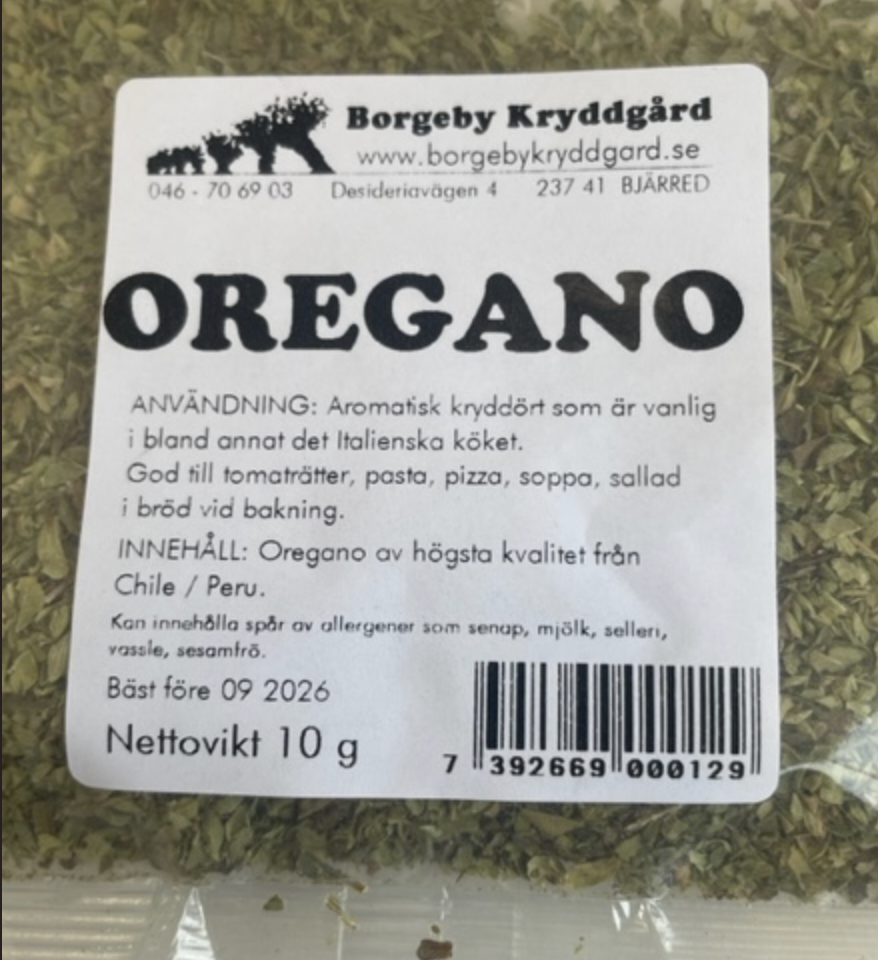 En 10 g förpackning OREGANO med svensk etikett och streckkod på framsidan.