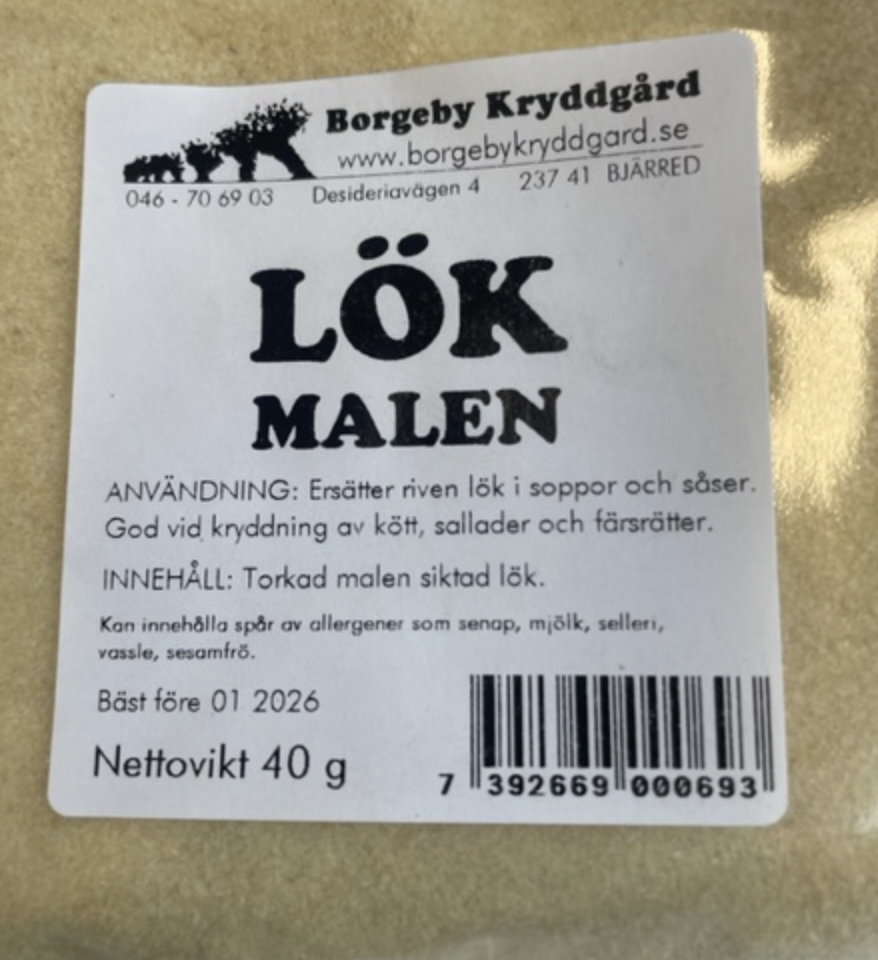 En 40 g förpackning med LÖK MALEN lökpulver med svensk text och streckkod på etiketten.