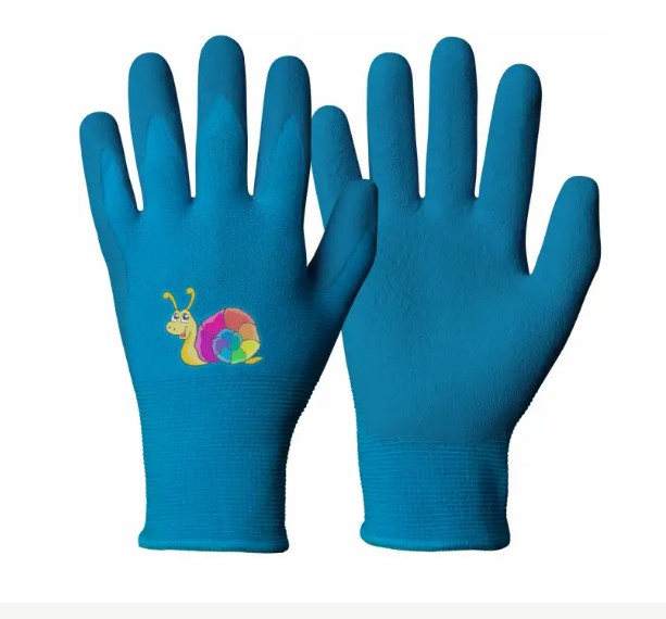 Två blå Lek- och arbetshandskar för barn med en färgglad snigel på ena handsken.