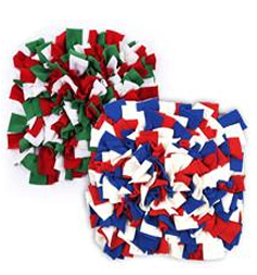 Två Sniffmatta 35x35 pom-poms: röd, grön, vit; och röd, vit, blå på vit bakgrund.