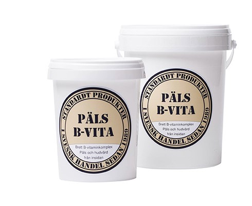 Två vita burkar Standardt Päls B-vitamin 400g med runda svarta etiketter i vintagestil.