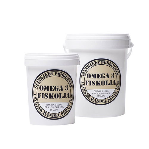 Två vita burkar med Standardt Omega3 fiskolja 150st med beige svensk etikett.