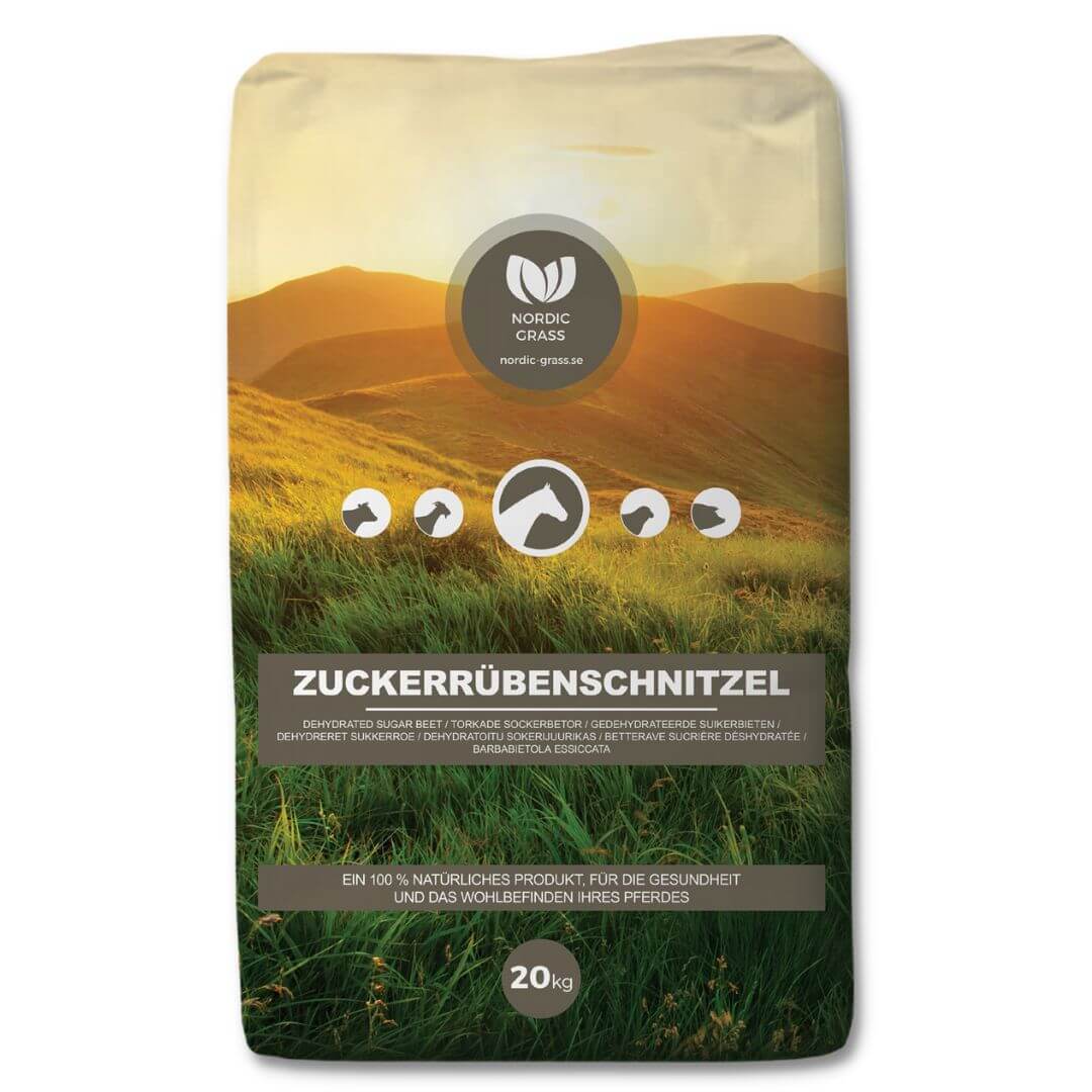 Påse med Nordic Grass Zuckerrübenschnitzel hästfoder, 20 kg, med en bild av en gräsmark.