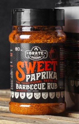 En burk Sweet Paprika Premium BBQ Rub 180g på en träyta.