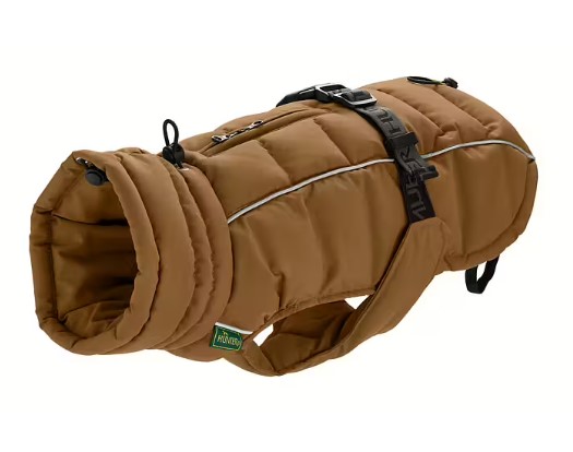 Varmfodrat täcke karamell 40: brunt vadderat hundtäcke med spännen, reflexer och handtag.