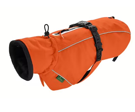 Nordby täcke fodrat orange 30 med svarta remmar och reflexer på vit bakgrund.