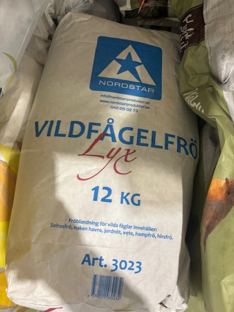 Vildfågelfröblandning lyx 12kg vildfågelfröblandning i påse.
