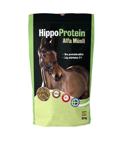 Påse med HippoProtein Alfa Müsli hästfoder med hästbild och produktinformation på framsidan.