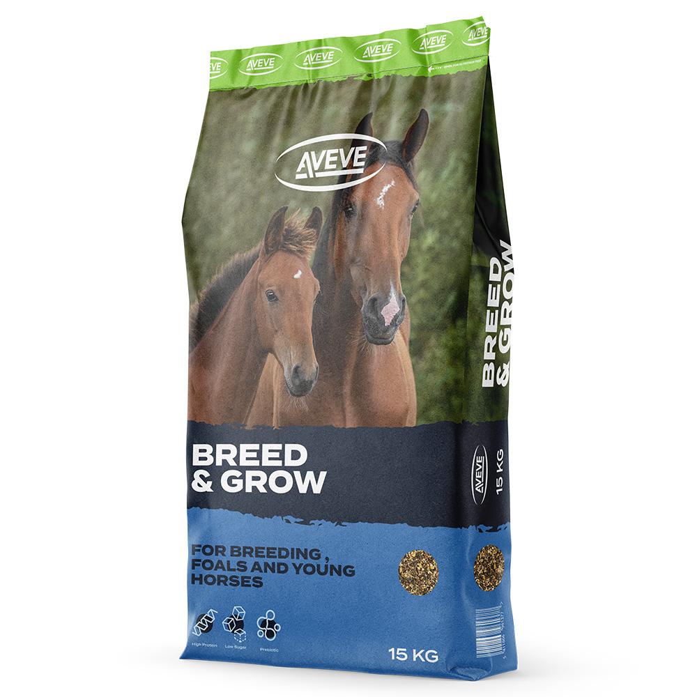 AVEVE Breed & Grow hästfoder, 15 kg påse med foto av sto och föl på etiketten.