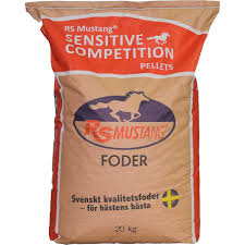 RS Mustang® Sensitive Competition Pellets 20 kg hästfoderpåse.
